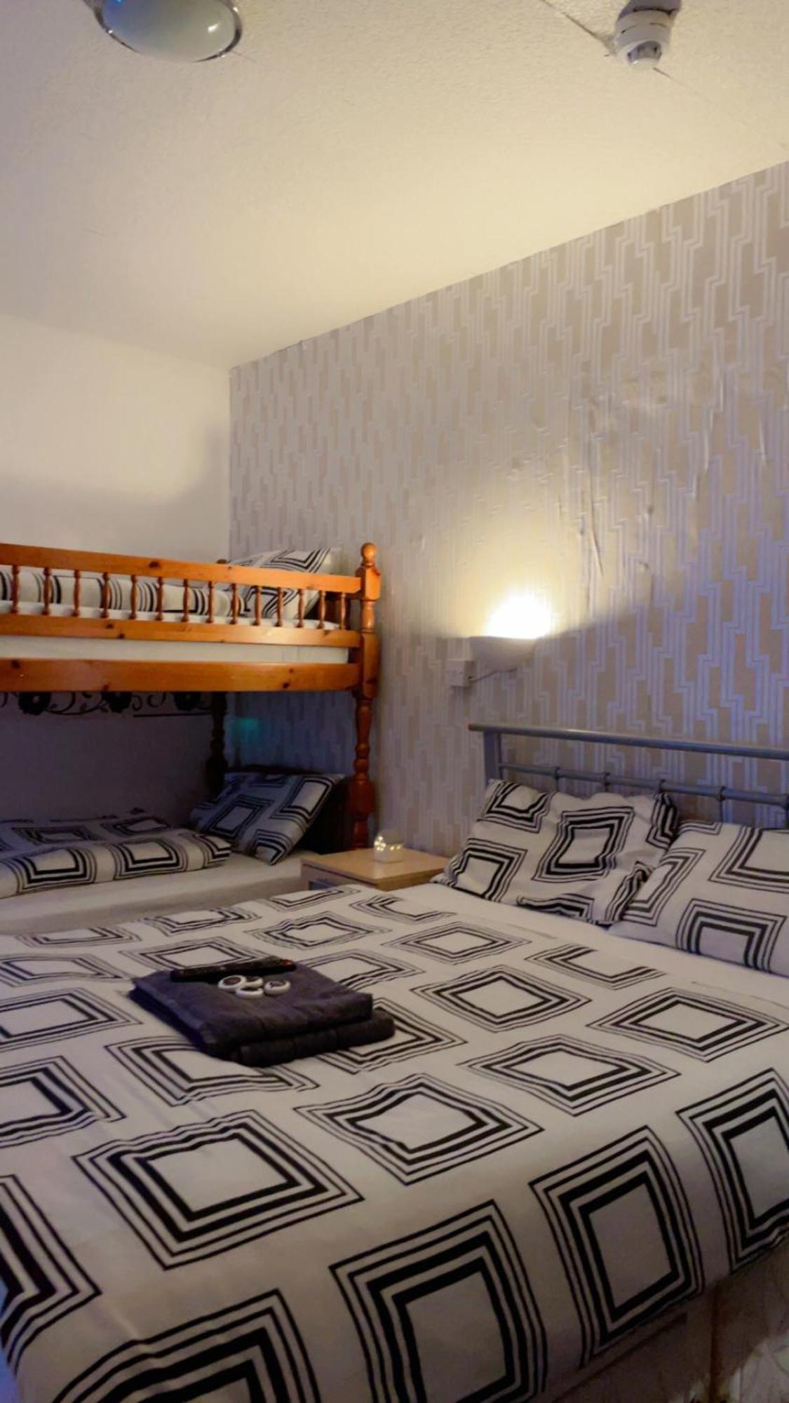 Fern Villa Hotel - Albert Road Blackpool Ngoại thất bức ảnh