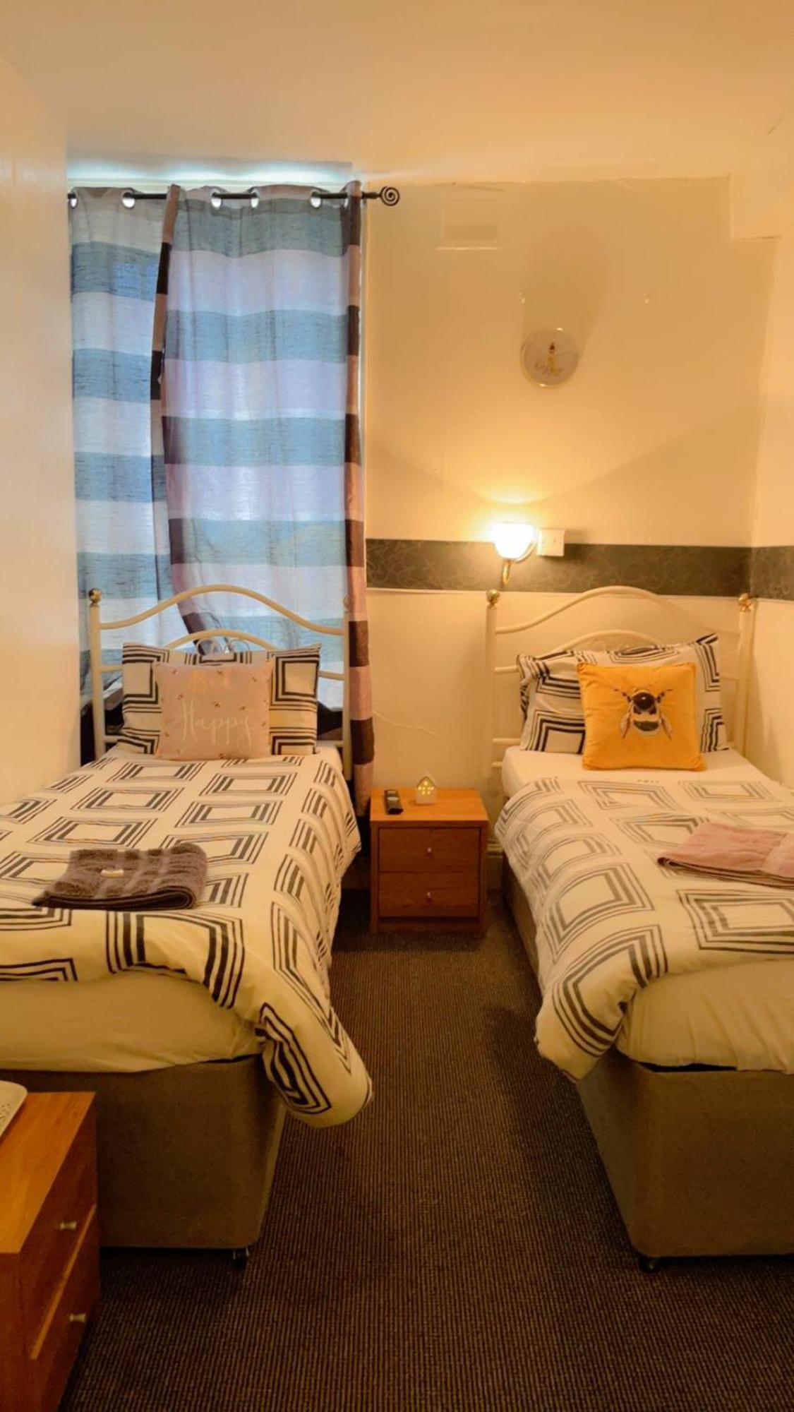 Fern Villa Hotel - Albert Road Blackpool Ngoại thất bức ảnh