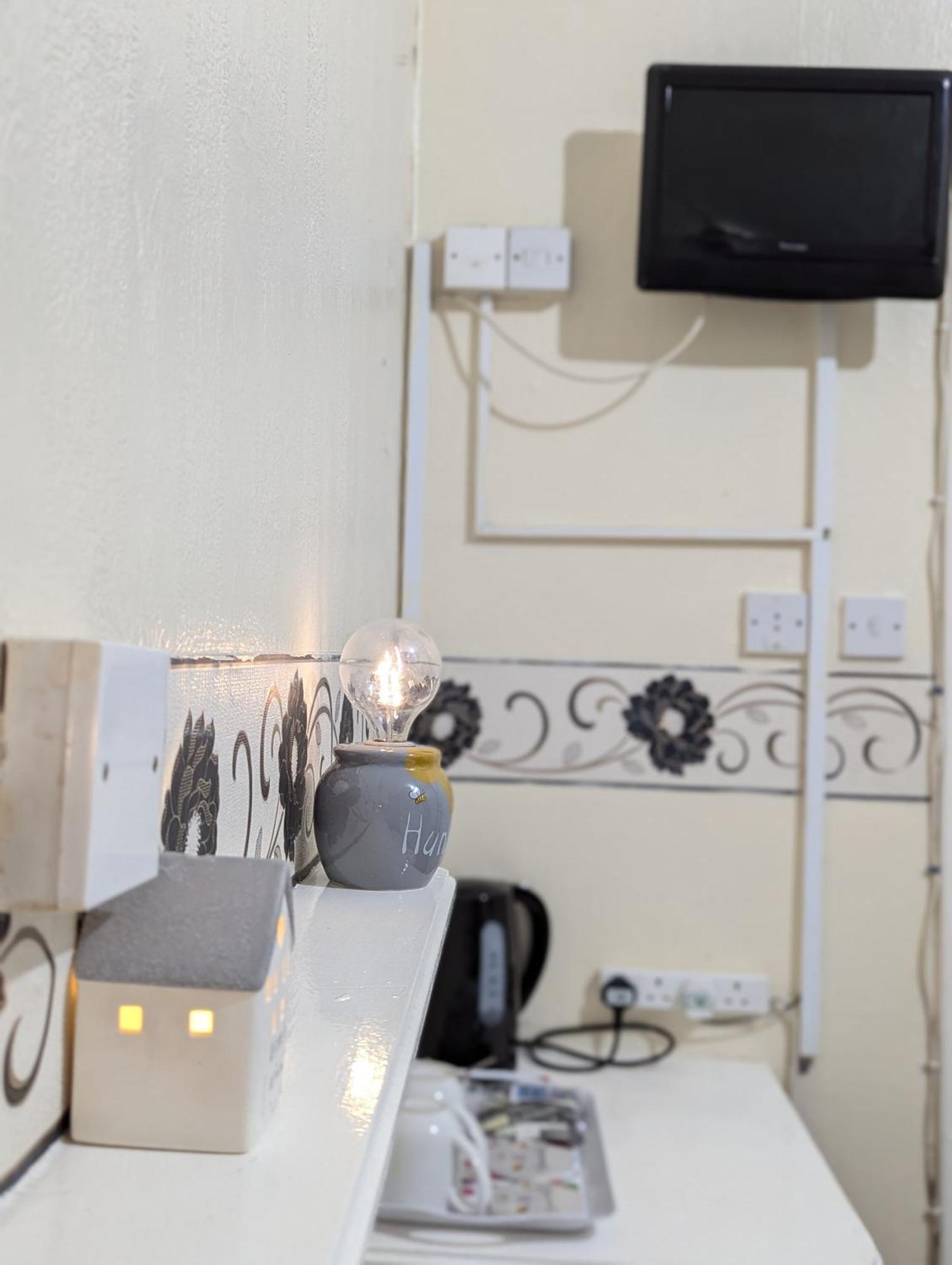 Fern Villa Hotel - Albert Road Blackpool Ngoại thất bức ảnh