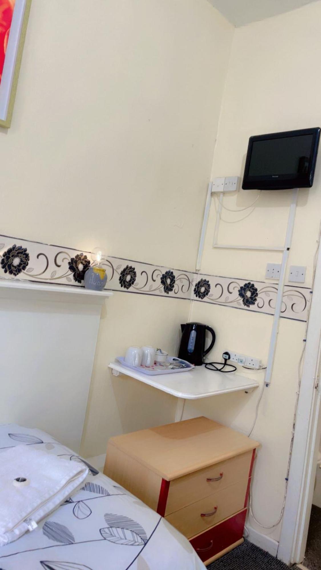 Fern Villa Hotel - Albert Road Blackpool Ngoại thất bức ảnh