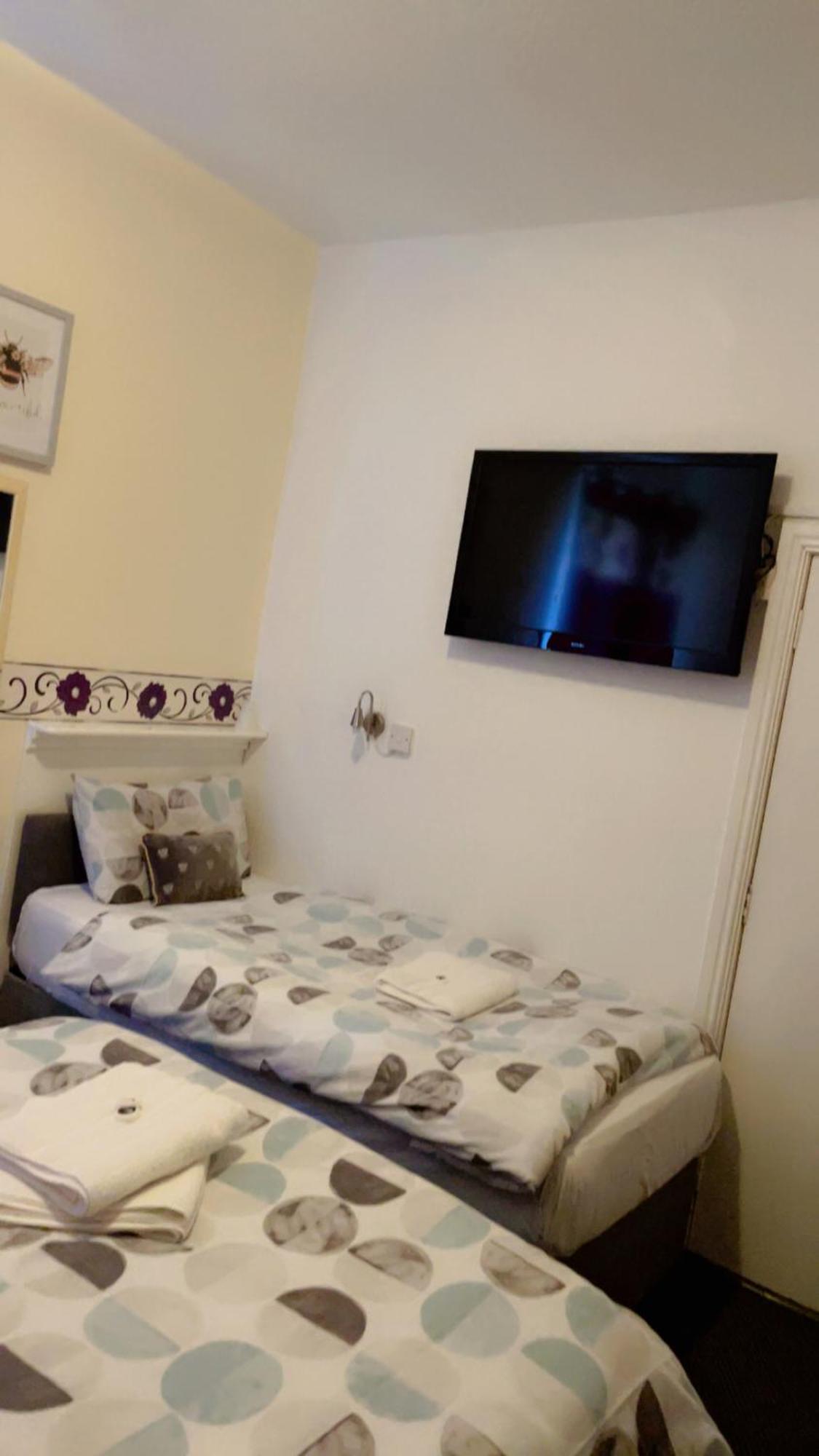 Fern Villa Hotel - Albert Road Blackpool Ngoại thất bức ảnh